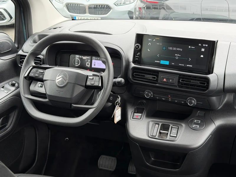 Photo de la voiture CITROEN E-BERLINGO Taille M 136 ch 54 kWh Plus