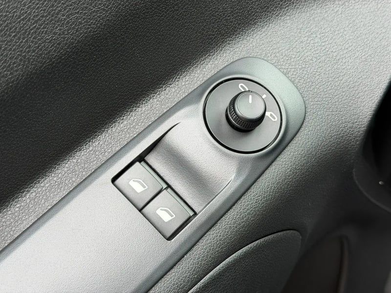 Photo de la voiture CITROEN E-BERLINGO Taille M 136 ch 54 kWh Plus