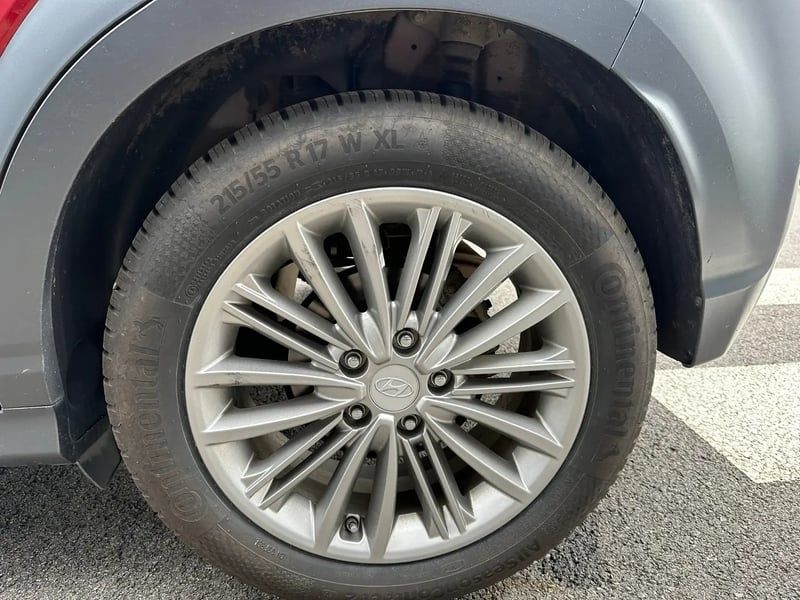 Photo de la voiture HYUNDAI KONA 1.0 T-GDi 120 Creative