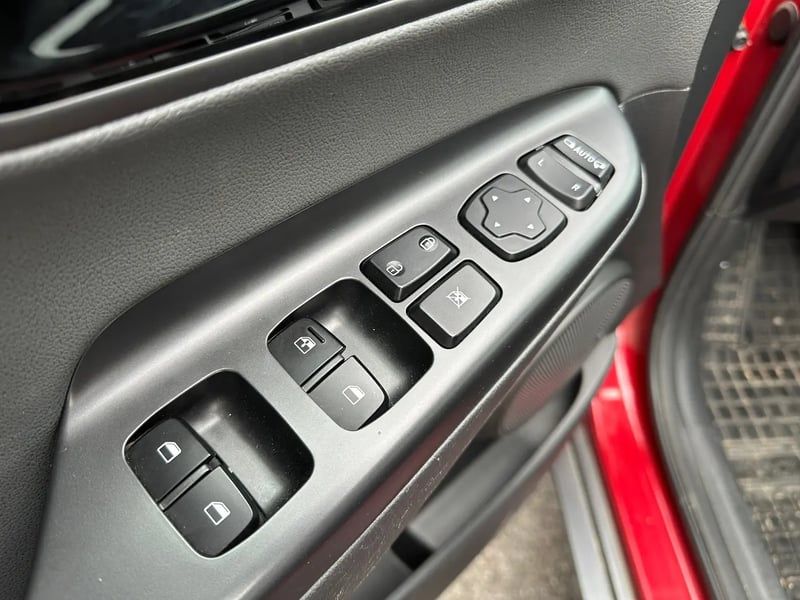 Photo de la voiture HYUNDAI KONA 1.0 T-GDi 120 Creative