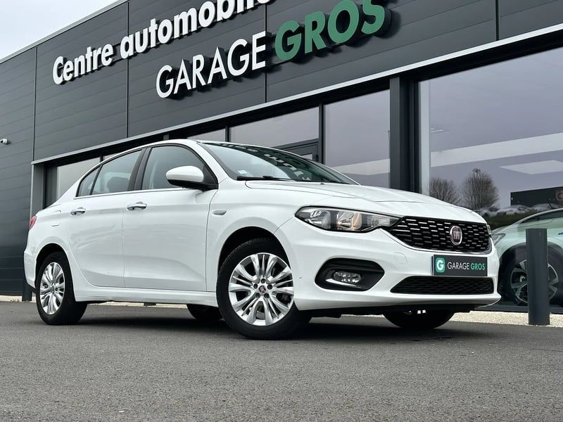 Photo de la voiture FIAT TIPO 1.6 MultiJet 120 ch Easy