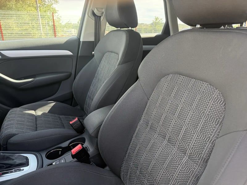 Photo de la voiture AUDI Q3 1.4 TFSI COD 150 ch S tronic 6 S line