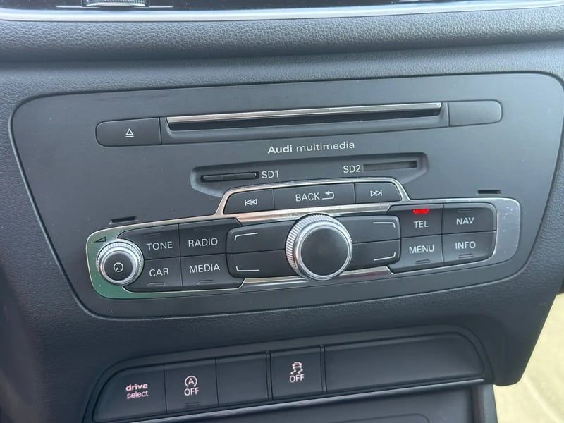 Photo de la voiture AUDI Q3 1.4 TFSI COD 150 ch S tronic 6 S line