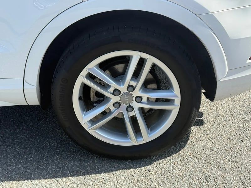 Photo de la voiture AUDI Q3 1.4 TFSI COD 150 ch S tronic 6 S line