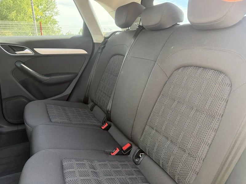 Photo de la voiture AUDI Q3 1.4 TFSI COD 150 ch S tronic 6 S line