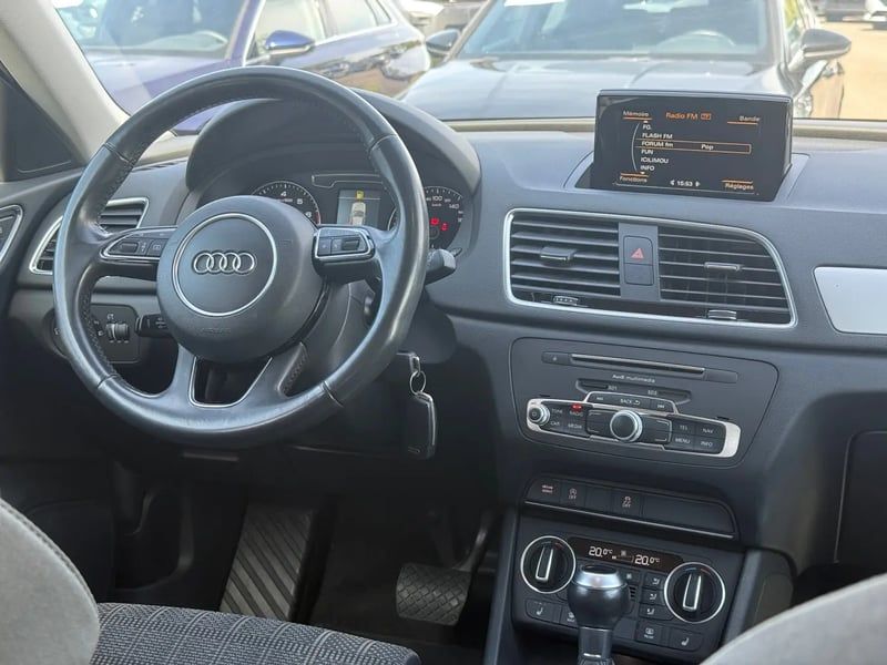 Photo de la voiture AUDI Q3 1.4 TFSI COD 150 ch S tronic 6 S line