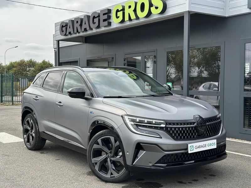 Photo de la voiture RENAULT AUSTRAL E-Tech hybrid 200 Iconic esprit Alpine