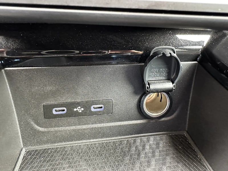 Photo de la voiture RENAULT AUSTRAL E-Tech hybrid 200 Iconic esprit Alpine