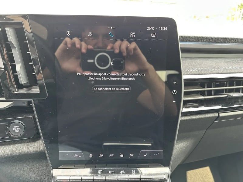 Photo de la voiture RENAULT AUSTRAL E-Tech hybrid 200 Iconic esprit Alpine