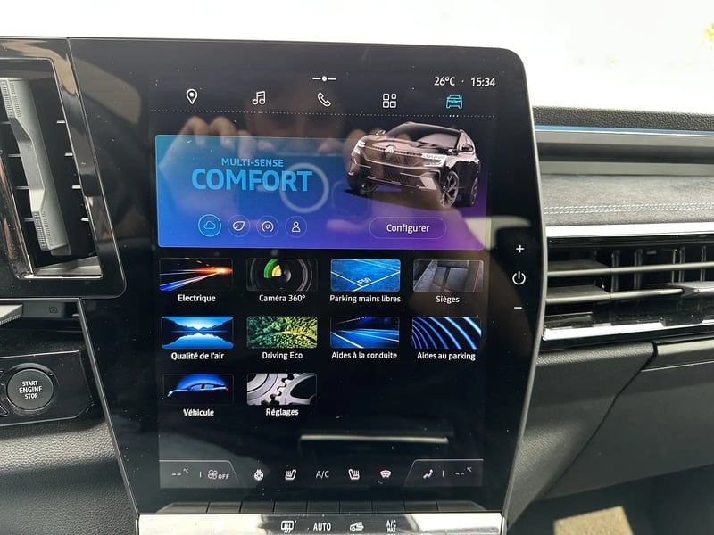 Photo de la voiture RENAULT AUSTRAL E-Tech hybrid 200 Iconic esprit Alpine