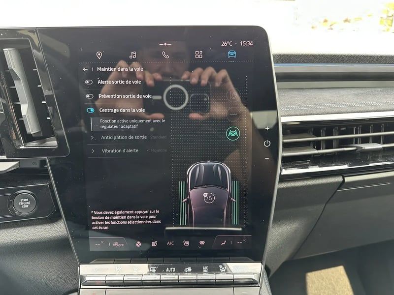Photo de la voiture RENAULT AUSTRAL E-Tech hybrid 200 Iconic esprit Alpine