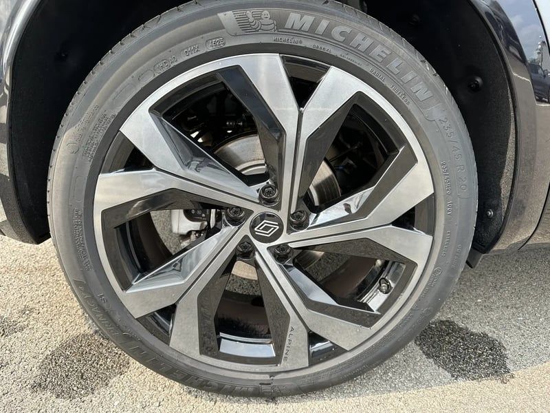 Photo de la voiture RENAULT AUSTRAL E-Tech hybrid 200 Iconic esprit Alpine