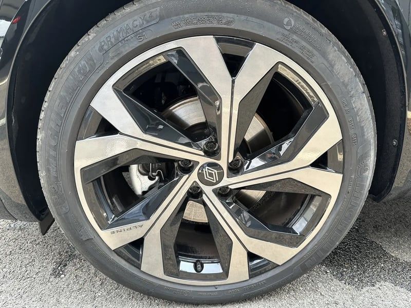 Photo de la voiture RENAULT AUSTRAL E-Tech hybrid 200 Iconic esprit Alpine