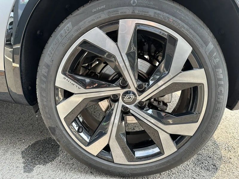 Photo de la voiture RENAULT AUSTRAL E-Tech hybrid 200 Iconic esprit Alpine