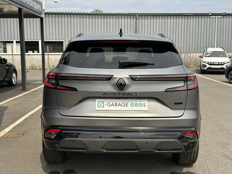 Photo de la voiture RENAULT AUSTRAL E-Tech hybrid 200 Iconic esprit Alpine