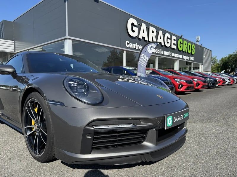 Photo de la voiture PORSCHE 911 TURBO S Coupe 3.8i 650 PDK