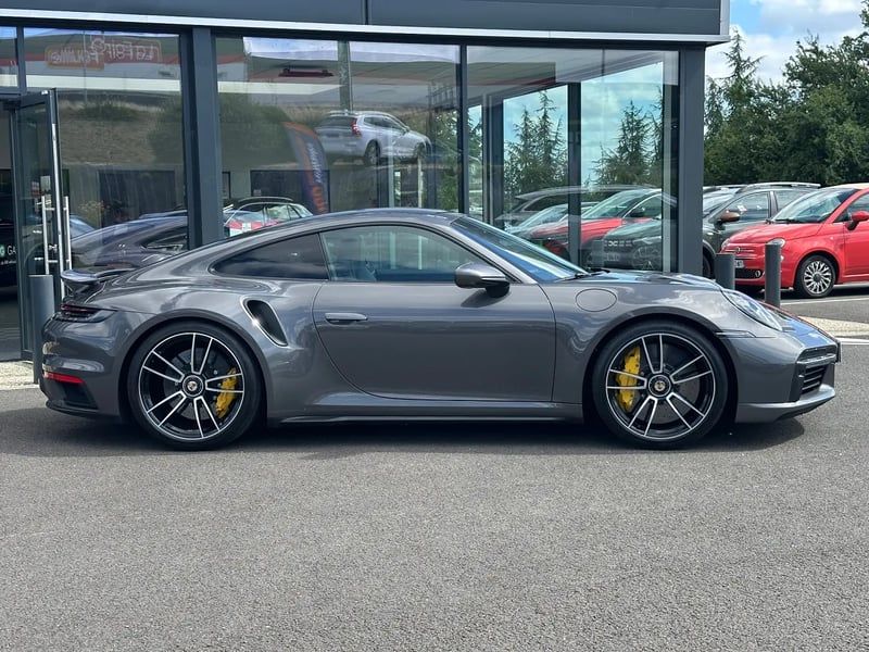 Photo de la voiture PORSCHE 911 TURBO S Coupe 3.8i 650 PDK