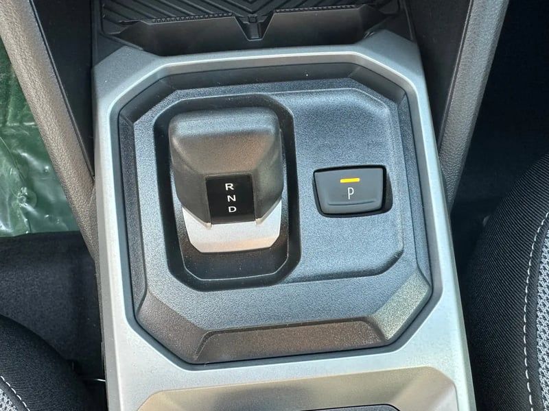 Photo de la voiture DACIA DUSTER Hybrid-G 150 4x4 Journey