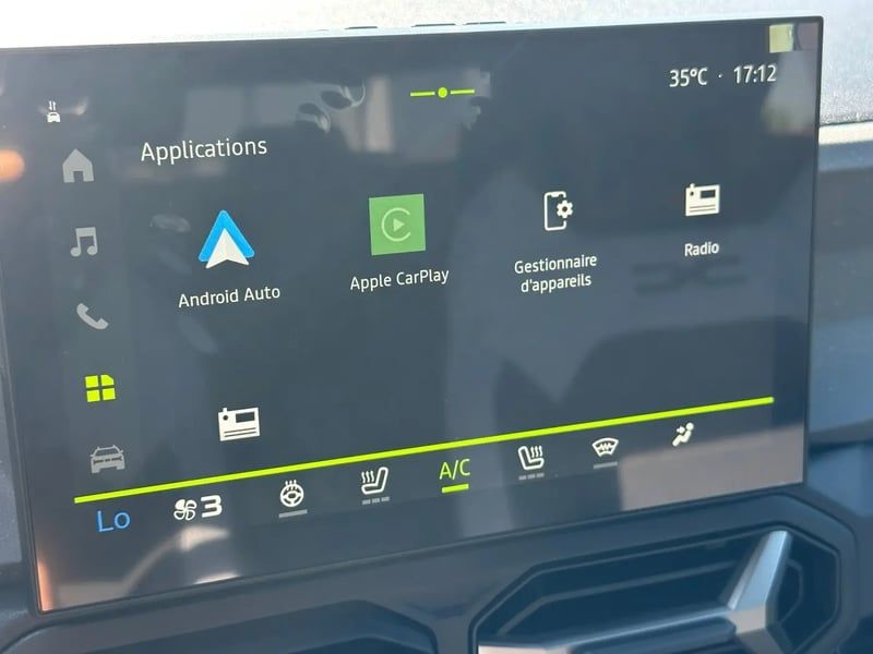 Photo de la voiture DACIA DUSTER Hybrid-G 150 4x4 Journey