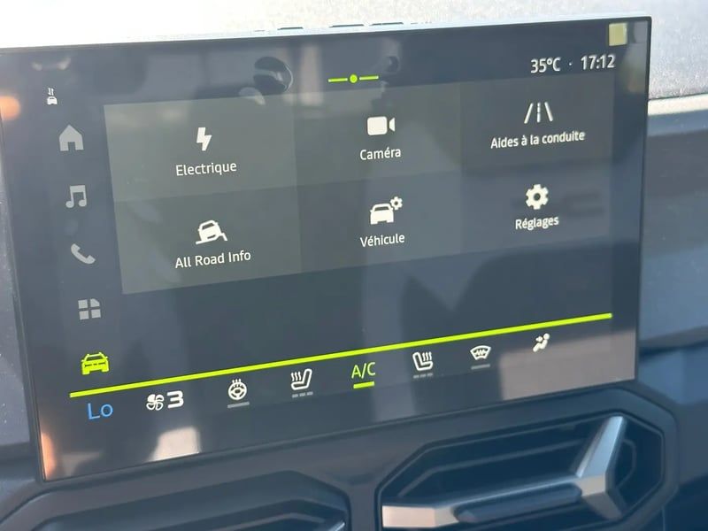 Photo de la voiture DACIA DUSTER Hybrid-G 150 4x4 Journey