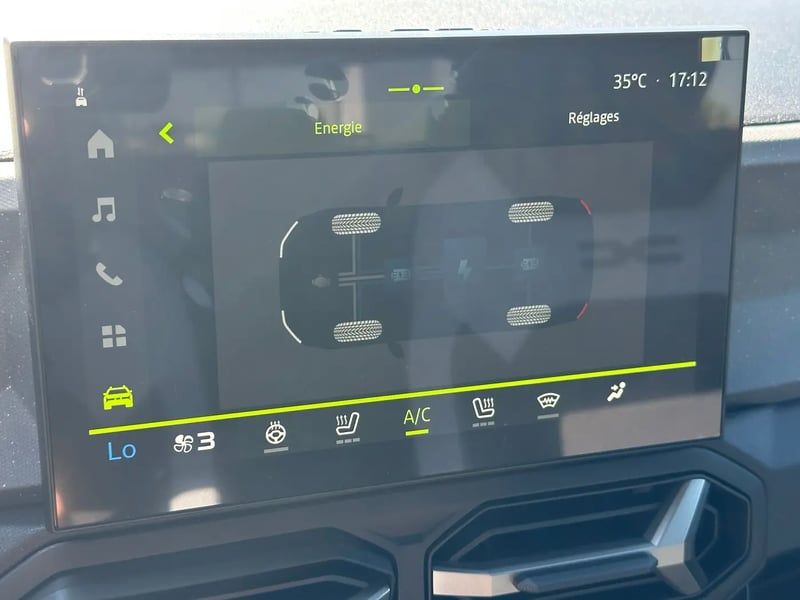 Photo de la voiture DACIA DUSTER Hybrid-G 150 4x4 Journey