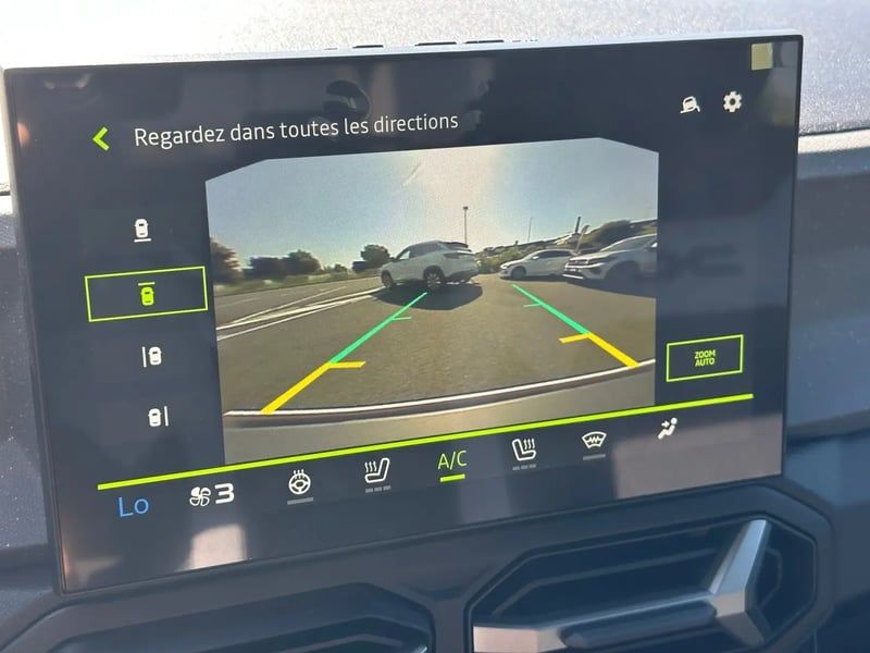Photo de la voiture DACIA DUSTER Hybrid-G 150 4x4 Journey