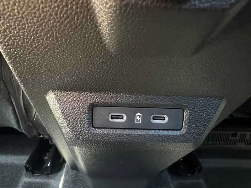 Photo de la voiture DACIA DUSTER Hybrid-G 150 4x4 Journey