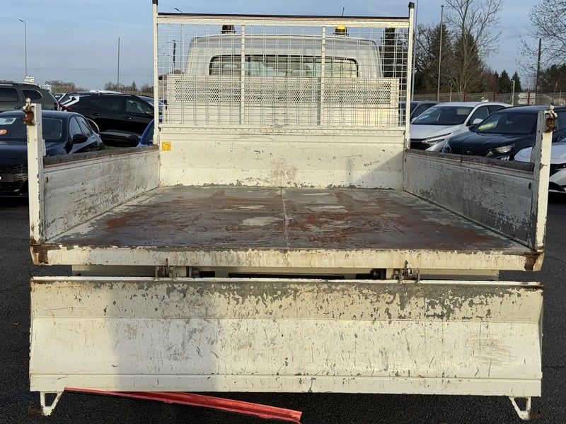 Photo de la voiture IVECO DAILY CHASSIS CABINE CAB 35 C 15H EMP 3750 QUAD-LEAF BVM6