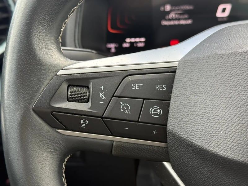 Photo de la voiture SEAT ARONA 1.0 TSI 110 ch Start/Stop BVM6 Xperience