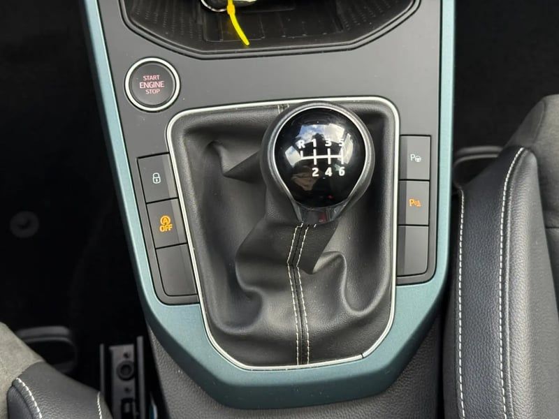 Photo de la voiture SEAT ARONA 1.0 TSI 110 ch Start/Stop BVM6 Xperience