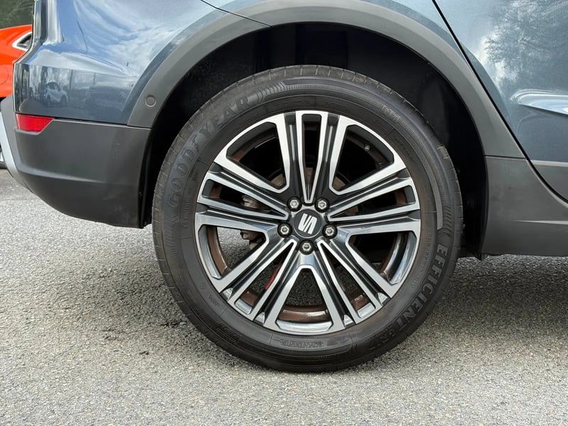 Photo de la voiture SEAT ARONA 1.0 TSI 110 ch Start/Stop BVM6 Xperience