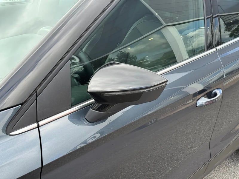 Photo de la voiture SEAT ARONA 1.0 TSI 110 ch Start/Stop BVM6 Xperience