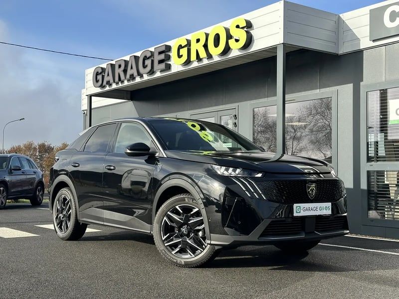 Photo de la voiture PEUGEOT 3008 Hybrid 136 e-DCS6 GT