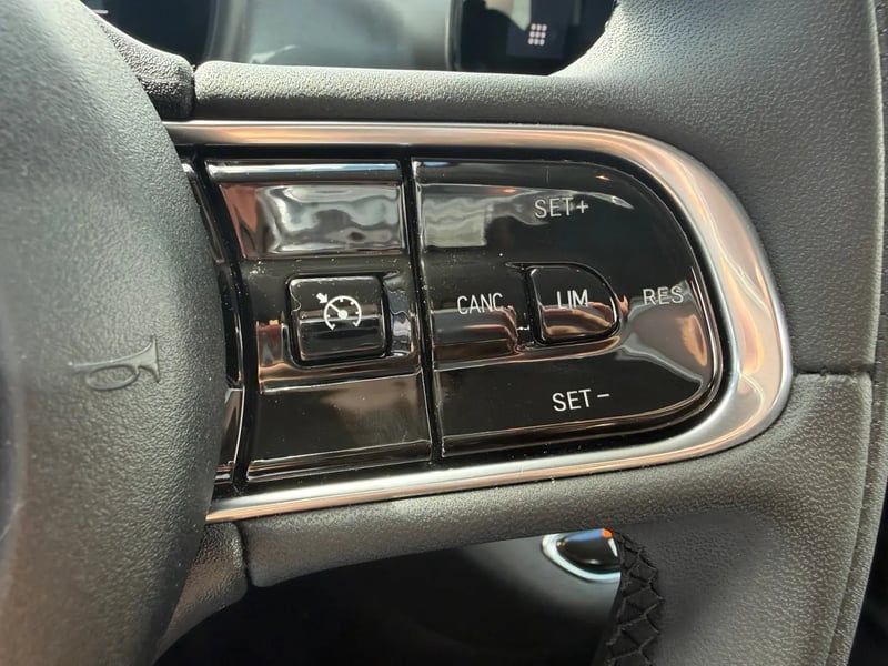 Photo de la voiture FIAT 500e BERLINE 500 e 118 ch Nouvelle 500
