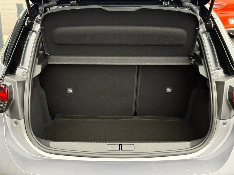 Photo de la voiture OPEL CORSA 1.2 Turbo 100 ch BVM6 GS