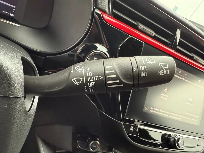 Photo de la voiture OPEL CORSA 1.2 Turbo 100 ch BVM6 GS