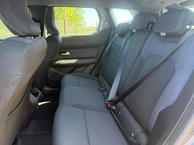 Photo de la voiture DACIA DUSTER Hybrid-G 150 4x4 Expression