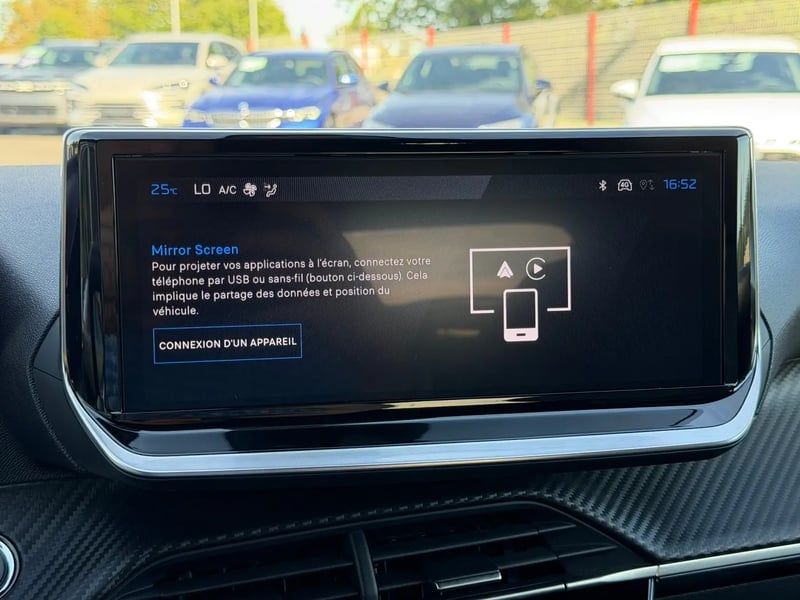Photo de la voiture PEUGEOT 2008 ELECTRIQUE 156 ch 54 kWh Allure