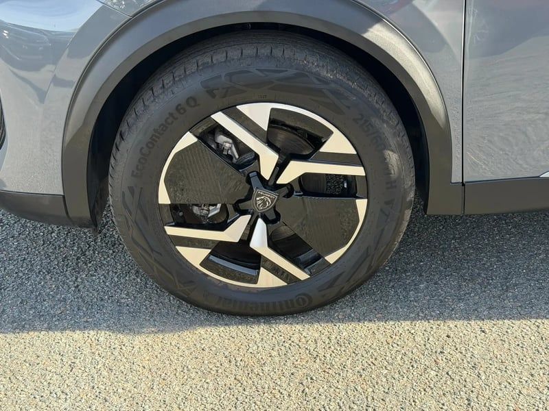 Photo de la voiture PEUGEOT 2008 ELECTRIQUE 156 ch 54 kWh Allure