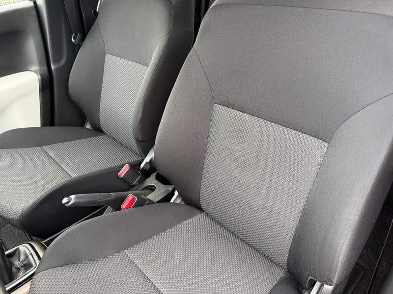 Photo de la voiture SUZUKI IGNIS 1.2 Dualjet Pack