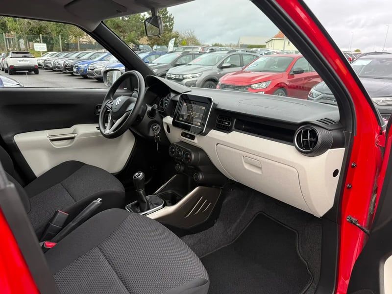 Photo de la voiture SUZUKI IGNIS 1.2 Dualjet Pack