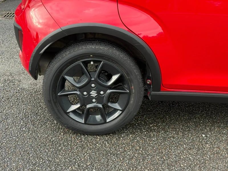Photo de la voiture SUZUKI IGNIS 1.2 Dualjet Pack