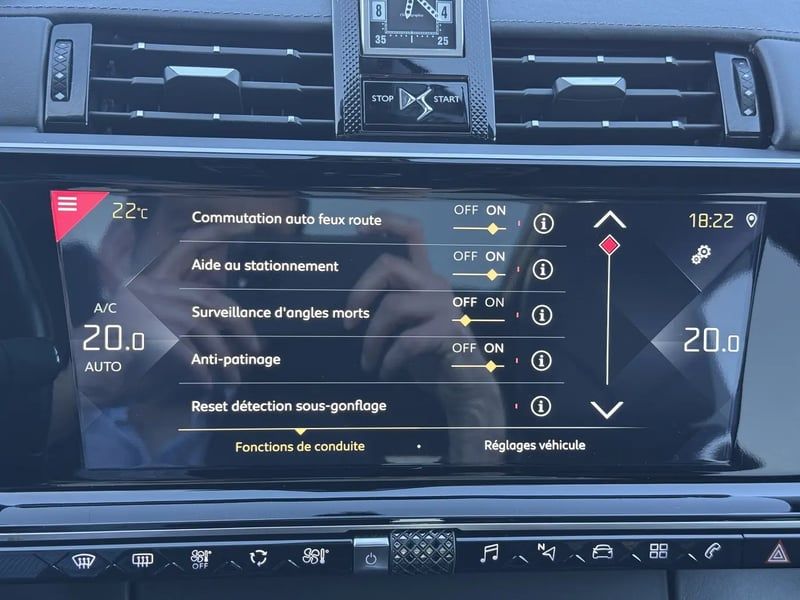 Photo de la voiture DS DS7 CROSSBACK BlueHDi 180 EAT8 Grand Chic