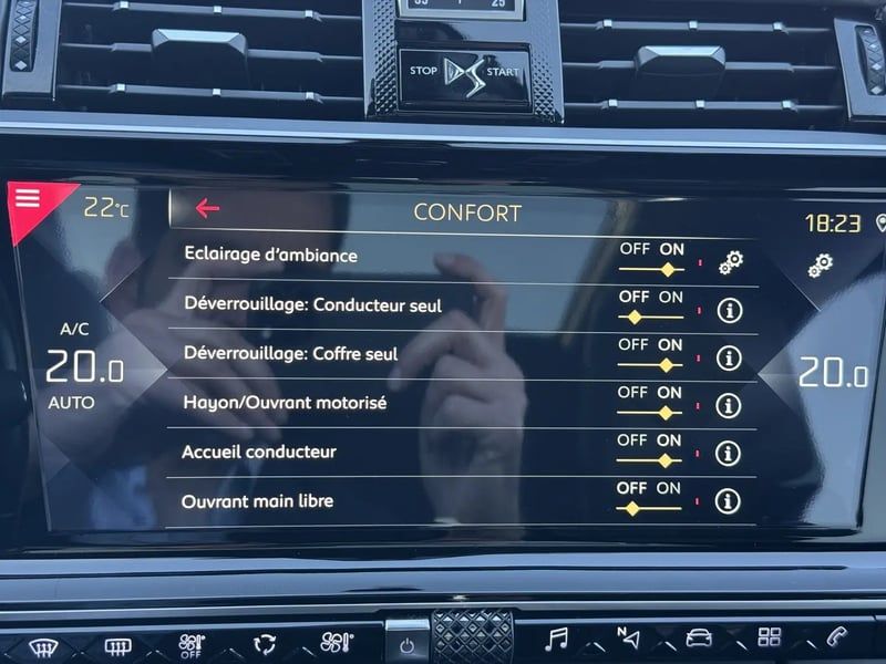 Photo de la voiture DS DS7 CROSSBACK BlueHDi 180 EAT8 Grand Chic