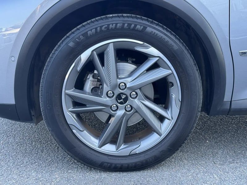 Photo de la voiture DS DS7 CROSSBACK BlueHDi 180 EAT8 Grand Chic