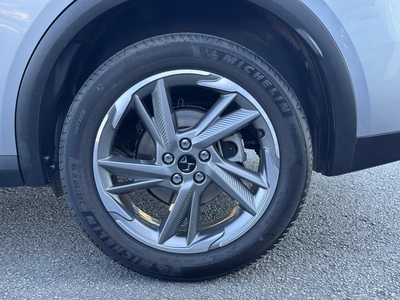 Photo de la voiture DS DS7 CROSSBACK BlueHDi 180 EAT8 Grand Chic