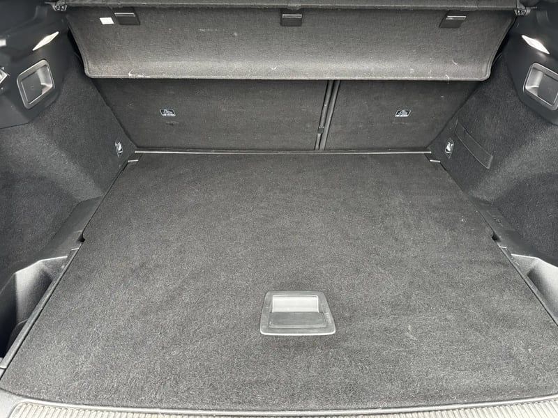 Photo de la voiture DS DS7 CROSSBACK BlueHDi 180 EAT8 Grand Chic