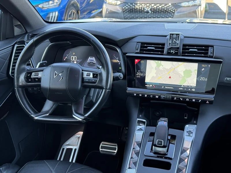 Photo de la voiture DS DS7 CROSSBACK BlueHDi 180 EAT8 Grand Chic