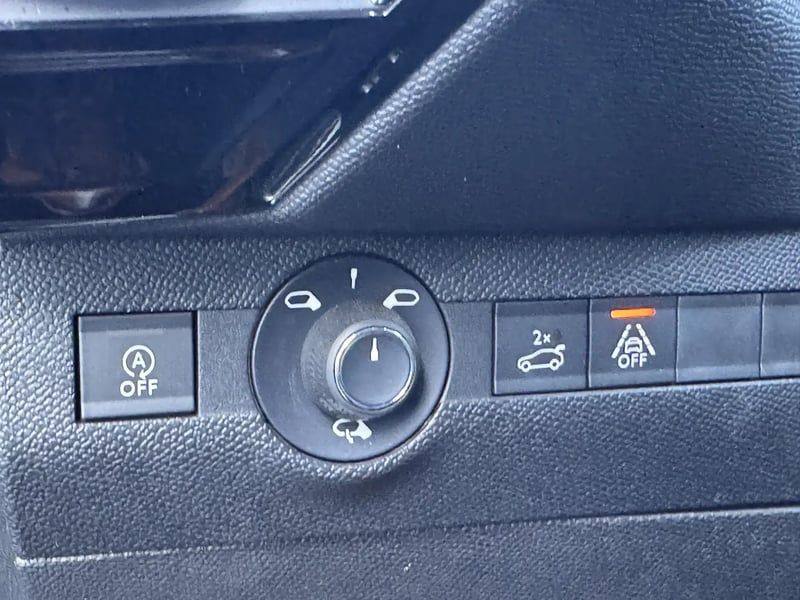 Photo de la voiture DS DS7 CROSSBACK BlueHDi 180 EAT8 Grand Chic