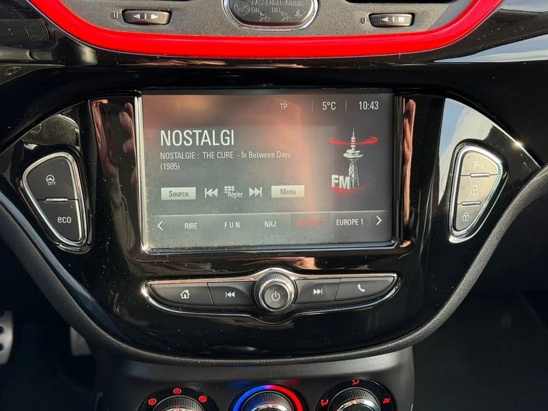 Photo de la voiture OPEL CORSA 1.4 Turbo 100 ch Design Edition